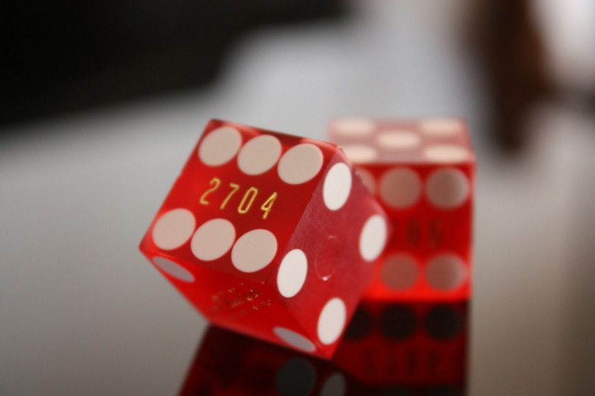 Cashback Bonuses vs Free Spins: A Comprehensive Guide to Online Casino Rewards
